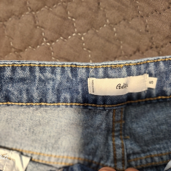 Short - Picture 2 of 3